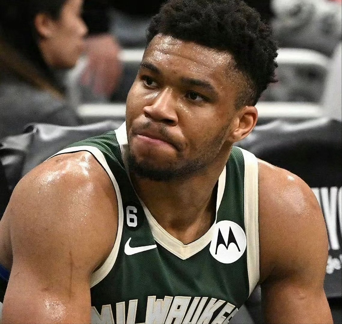 包含字母哥连续十二场比赛得分超过出色发挥,雄鹿不断突破!赢得满堂喝彩的词条 包含字母哥连续十二场比赛得分超过出色发挥,雄鹿不断突破!赢得满堂喝彩的词条